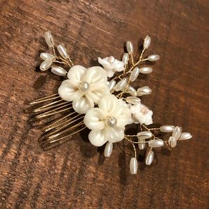 David’s Bridal Floral Hair Piece Rose Gold